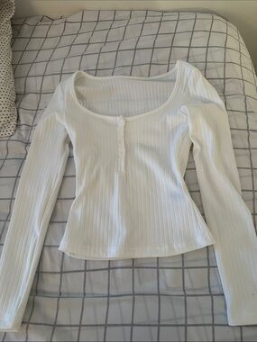 SHEIN White Ribbed Scoop-Neck Long Sleeve Henley